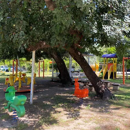 アパートホテル Premium Park ケメル